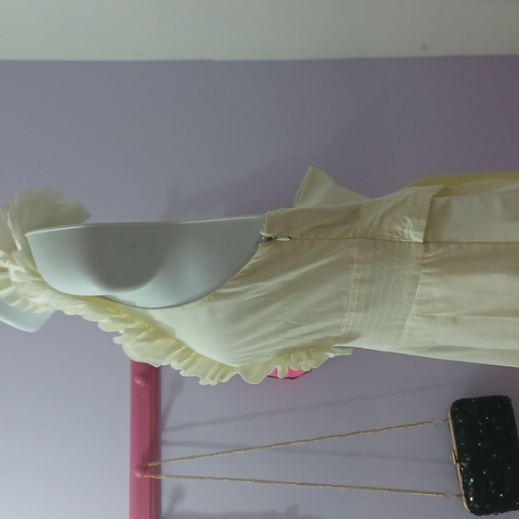 BCBG MAXAZRIA  BEAUTIFUL HALTER  DRESS  SZ 2 - Picture 5 of 11